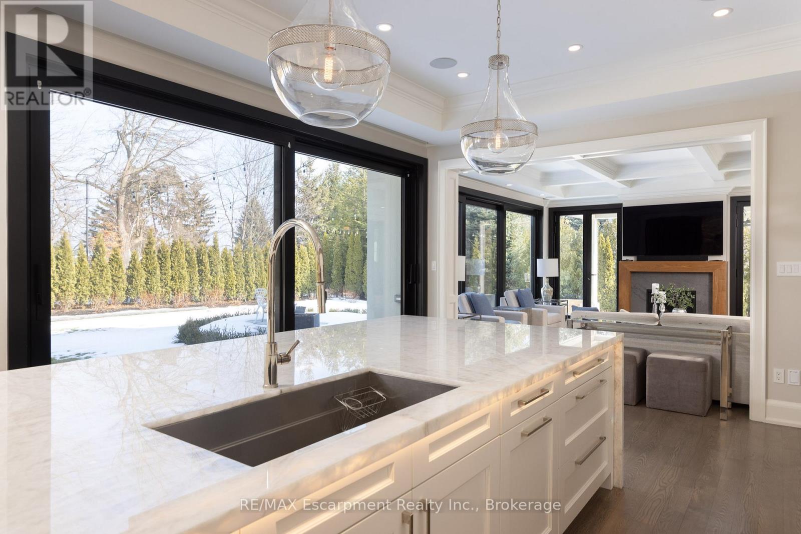 15 Lambert Common, Oakville, Ontario  L6K 0H6 - Photo 12 - W12919550