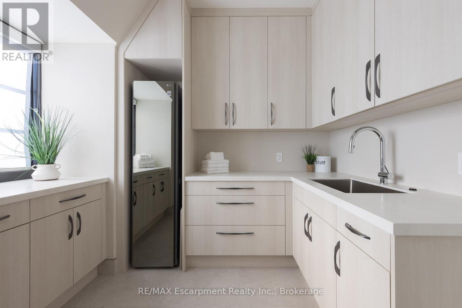 15 Lambert Common, Oakville, Ontario  L6K 0H6 - Photo 34 - W12919550