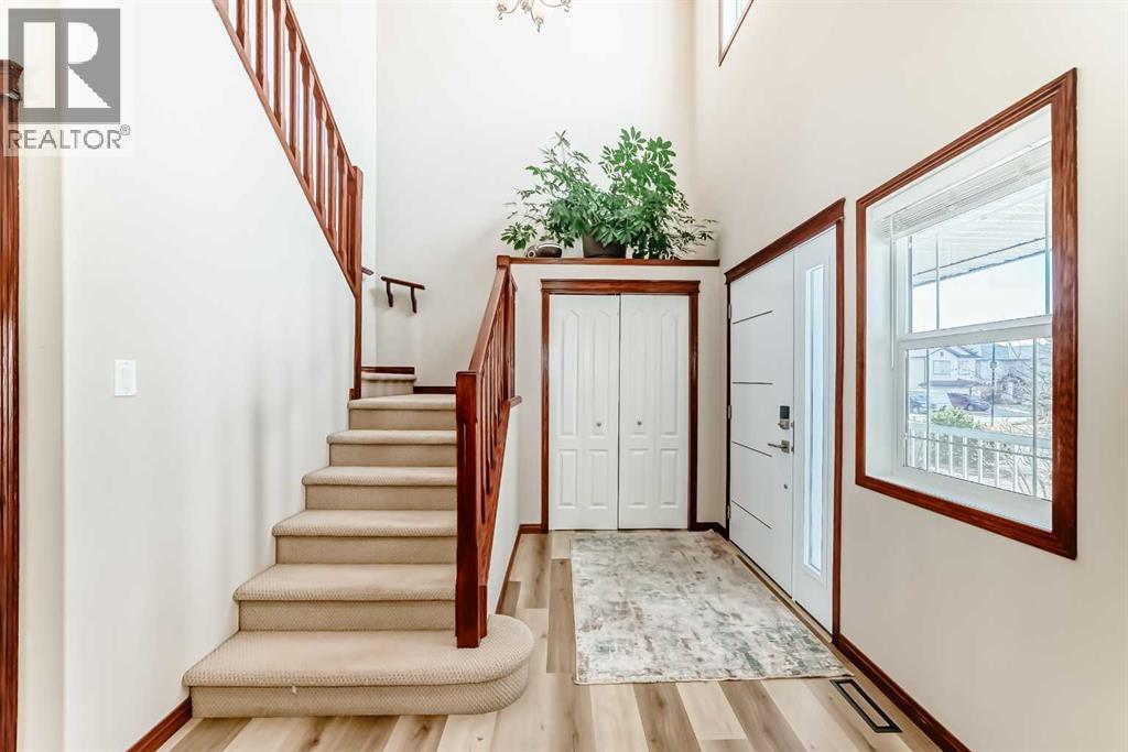 148 Hawkmere Way, Chestermere, Alberta  T1X 0C8 - Photo 6 - A2294598