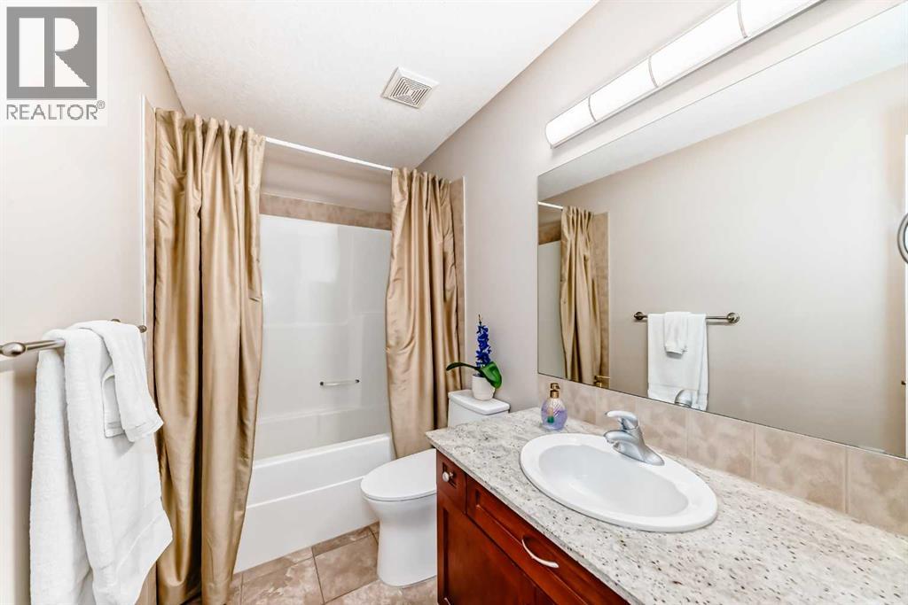 148 Hawkmere Way, Chestermere, Alberta  T1X 0C8 - Photo 35 - A2294598