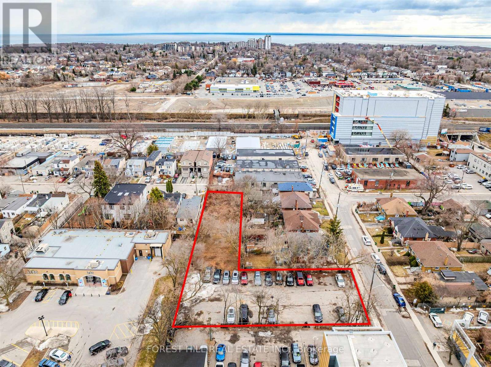 39 Thora Avenue, Toronto, Ontario  M1L 2P7 - Photo 5 - E12921600