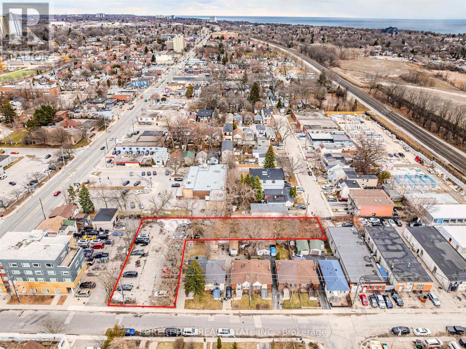 39 Thora Avenue, Toronto, Ontario  M1L 2P7 - Photo 6 - E12921600