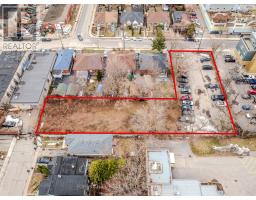 39 THORA AVENUE, Toronto, Ontario