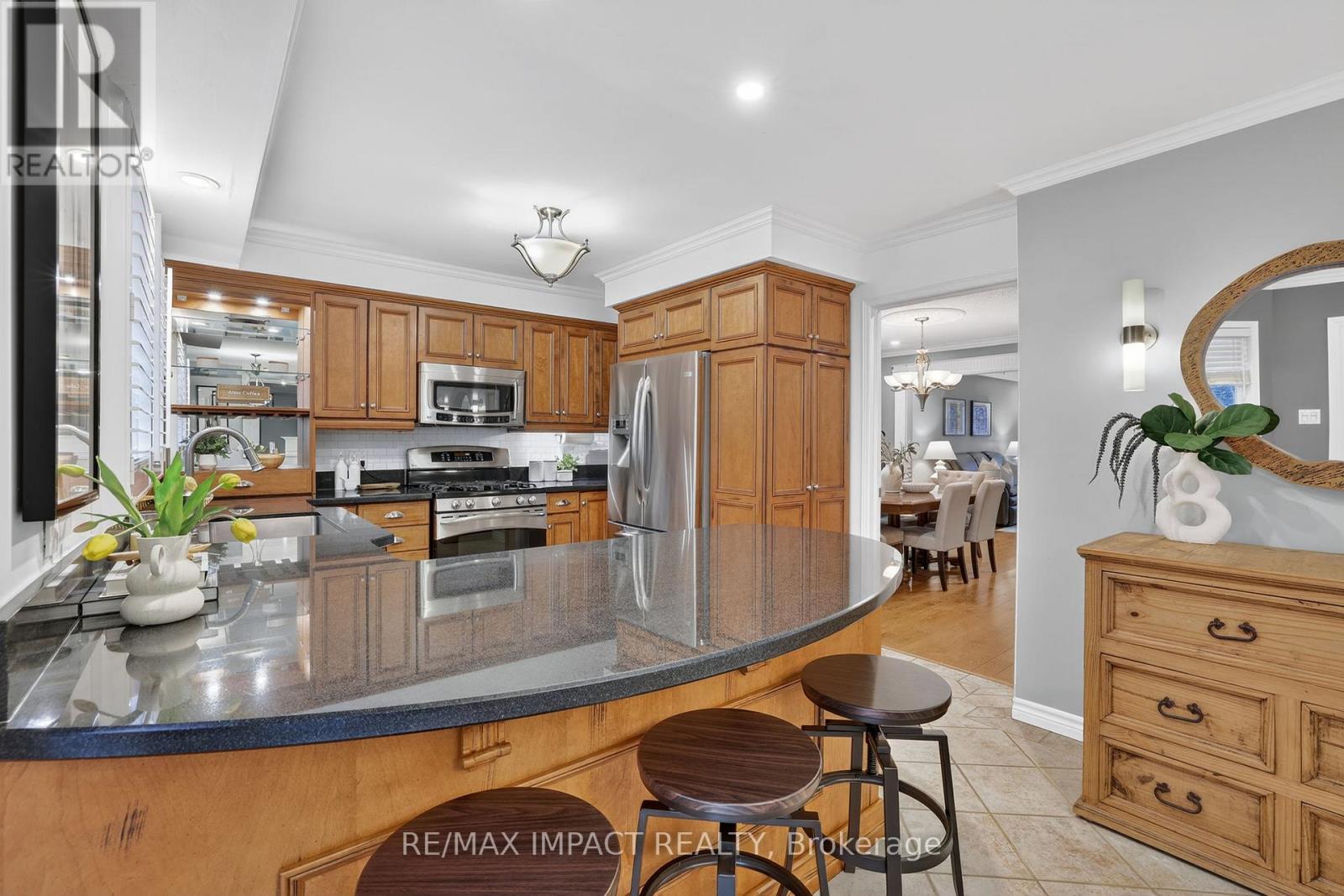 2348 Wildwood Crescent, Pickering, Ontario  L1X 2N1 - Photo 11 - E12921616