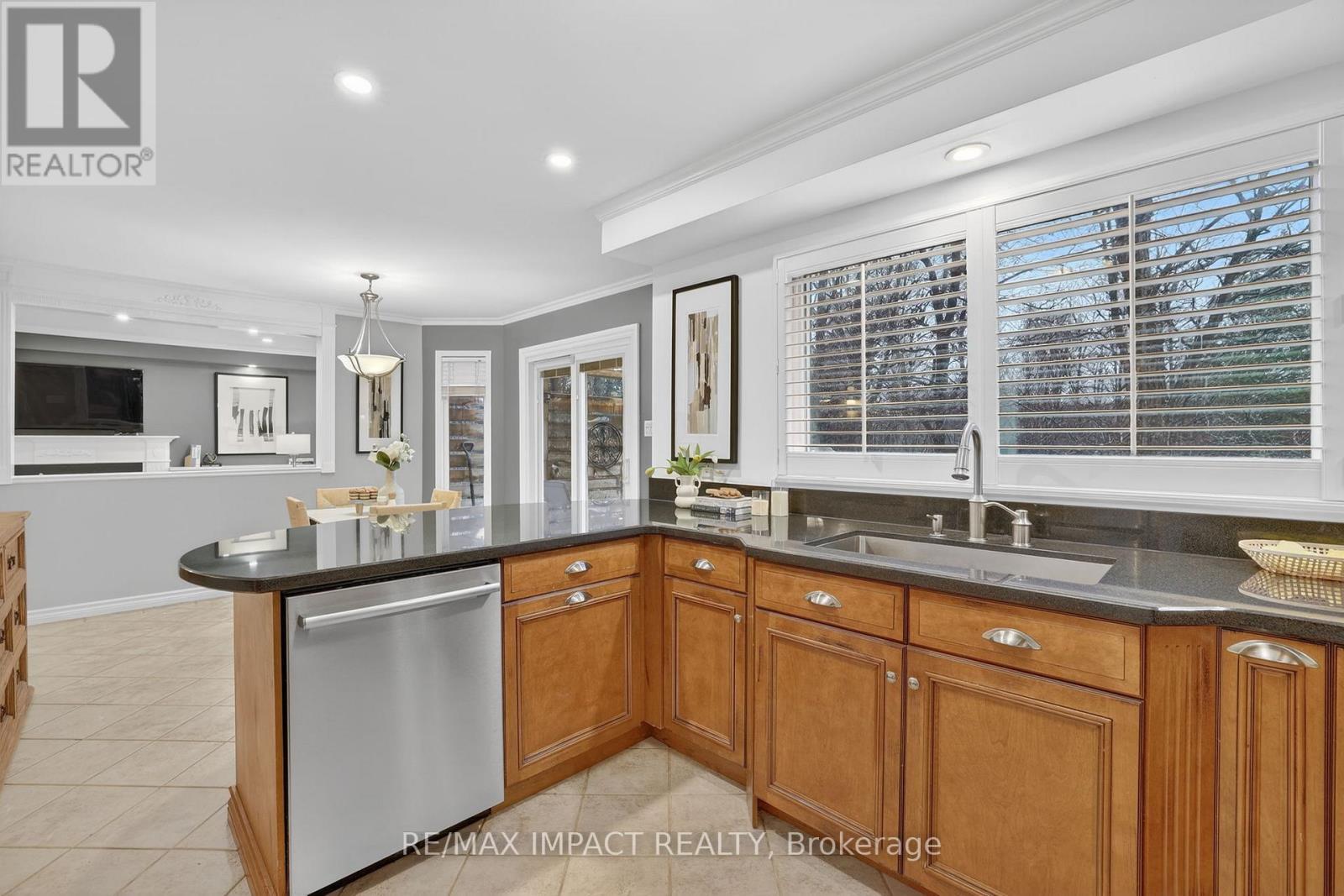 2348 Wildwood Crescent, Pickering, Ontario  L1X 2N1 - Photo 14 - E12921616