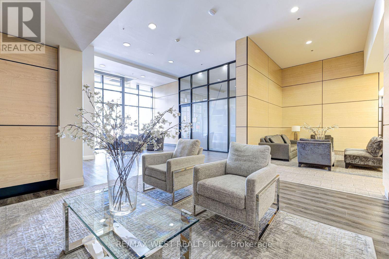 2303 - 2910 Highway 7 Road, Vaughan, Ontario  L4K 0H8 - Photo 4 - N12921572