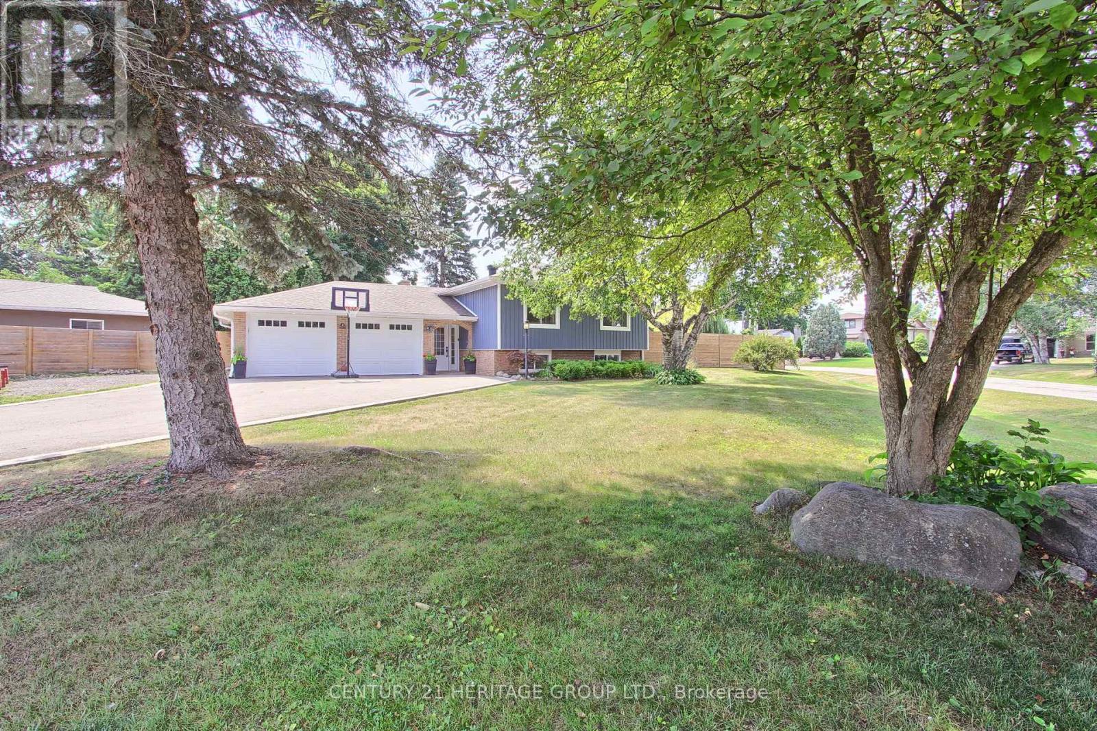 50 Marine Drive, Innisfil, Ontario  L0L 1R0 - Photo 3 - N12921602