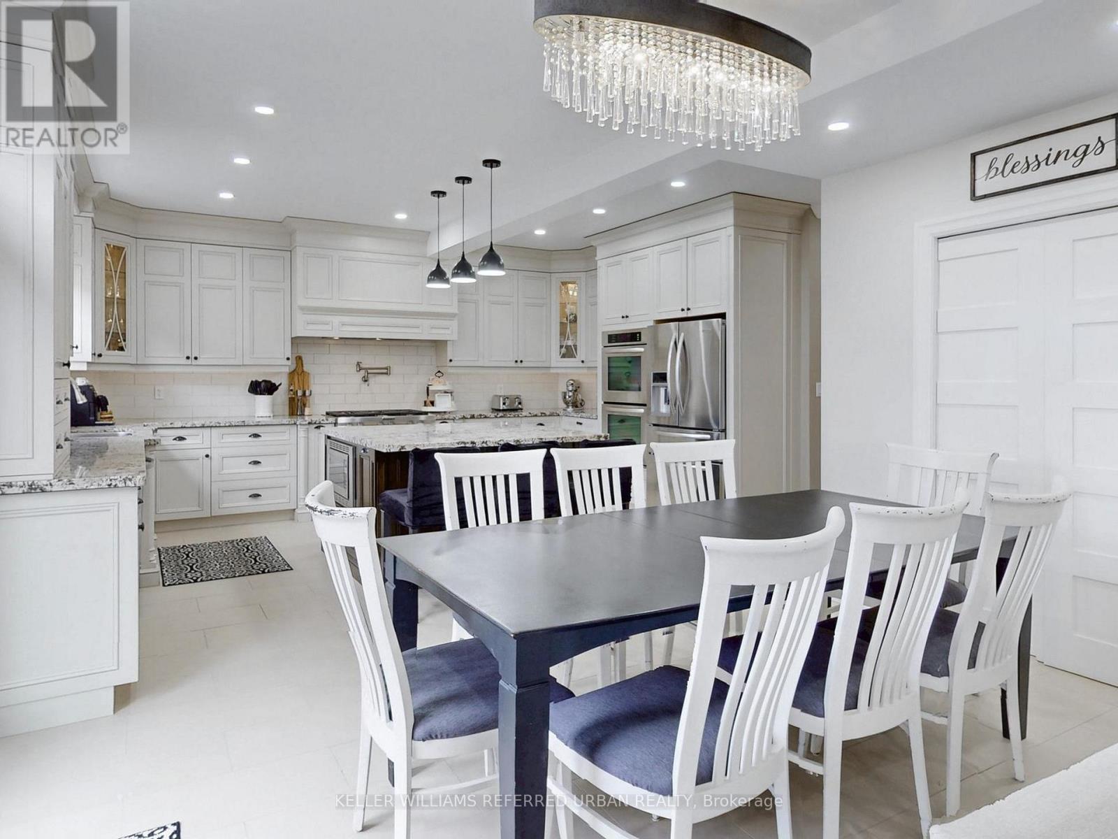 208 Maria Antonia Road, Vaughan, Ontario  L4H 2Z4 - Photo 10 - N12921608