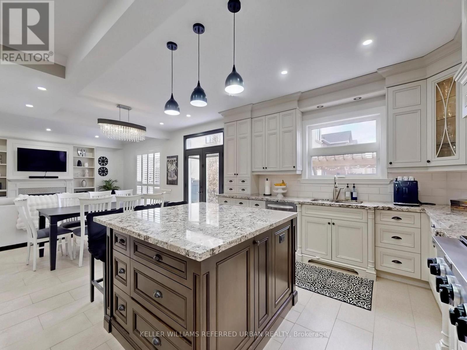 208 Maria Antonia Road, Vaughan, Ontario  L4H 2Z4 - Photo 14 - N12921608