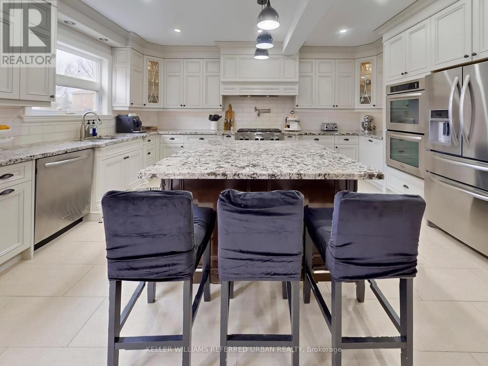 208 Maria Antonia Road, Vaughan, Ontario  L4H 2Z4 - Photo 15 - N12921608