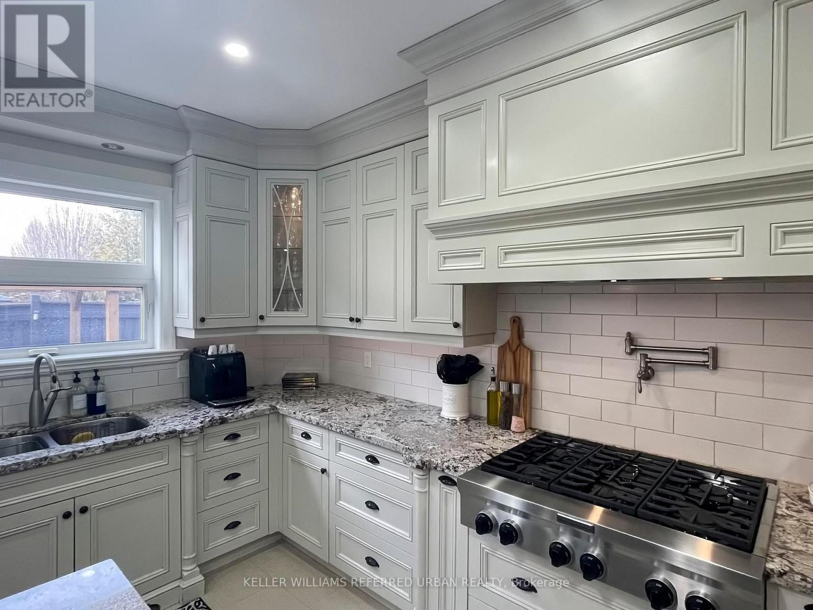 208 Maria Antonia Road, Vaughan, Ontario  L4H 2Z4 - Photo 17 - N12921608