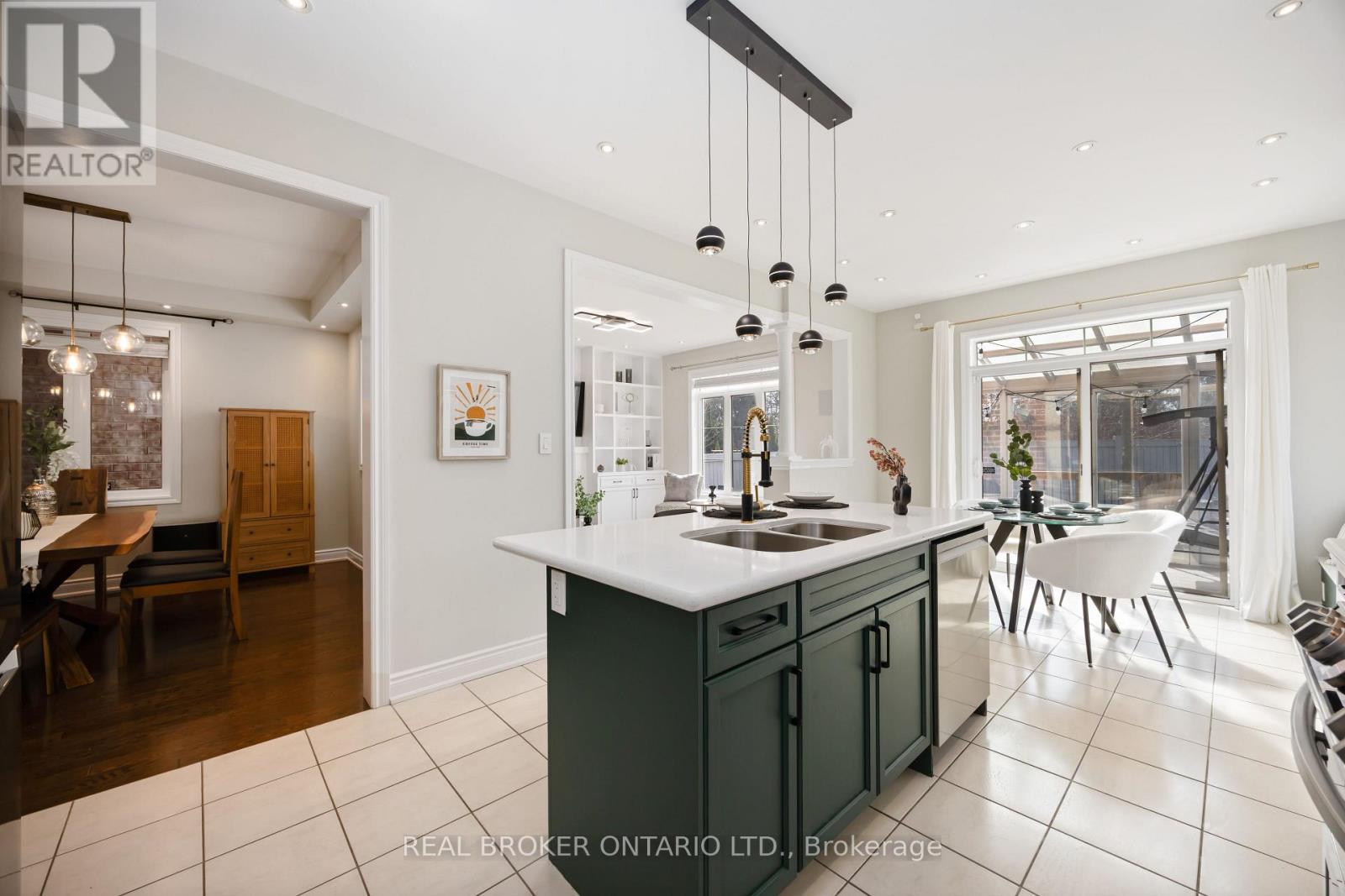 40 Mack Clement Lane, Richmond Hill, Ontario  L4S 0G2 - Photo 12 - N12921624