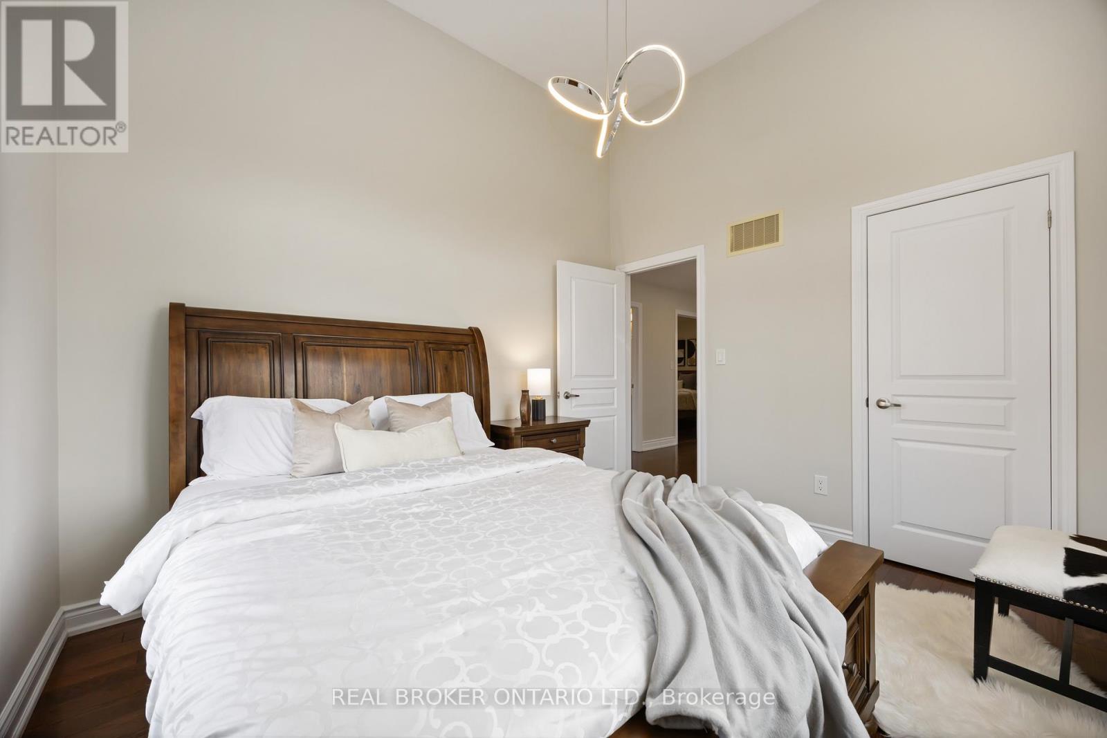 40 Mack Clement Lane, Richmond Hill, Ontario  L4S 0G2 - Photo 28 - N12921624