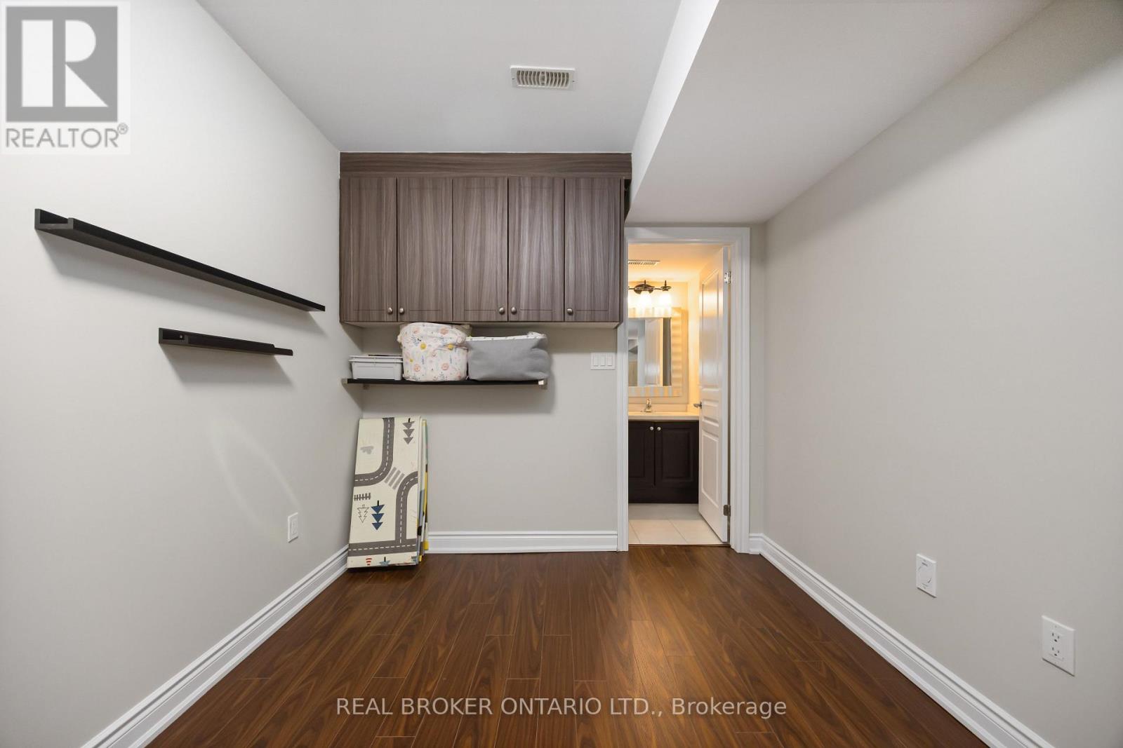 40 Mack Clement Lane, Richmond Hill, Ontario  L4S 0G2 - Photo 34 - N12921624