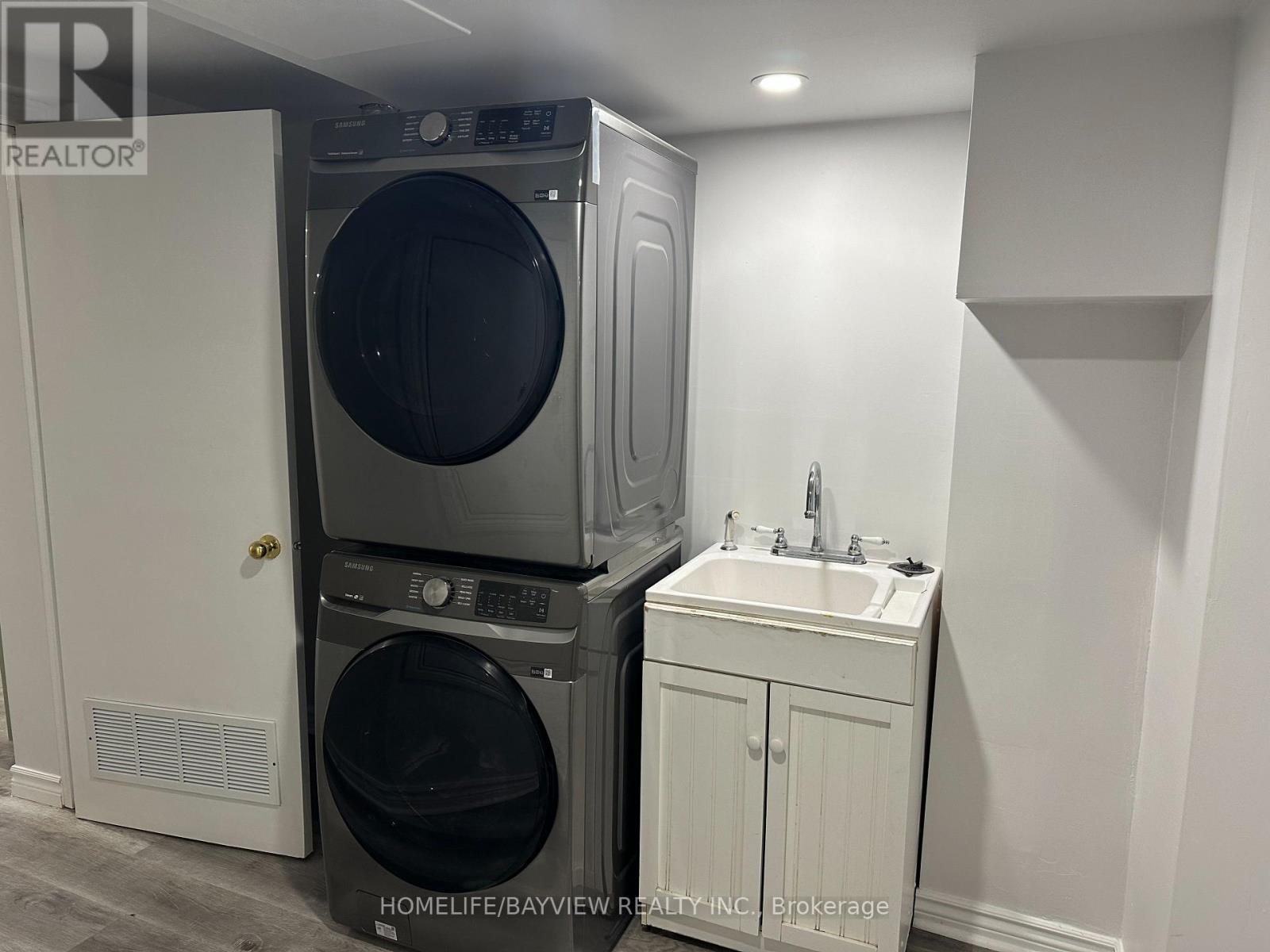 36 Rosanna(Lower Level) Crescent, Vaughan, Ontario  L6A 2T3 - Photo 9 - N12921642