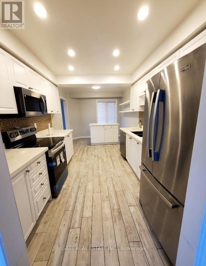 91 Primeau Drive, Aurora, Ontario  L4G 6Z3 - Photo 4 - N12921646