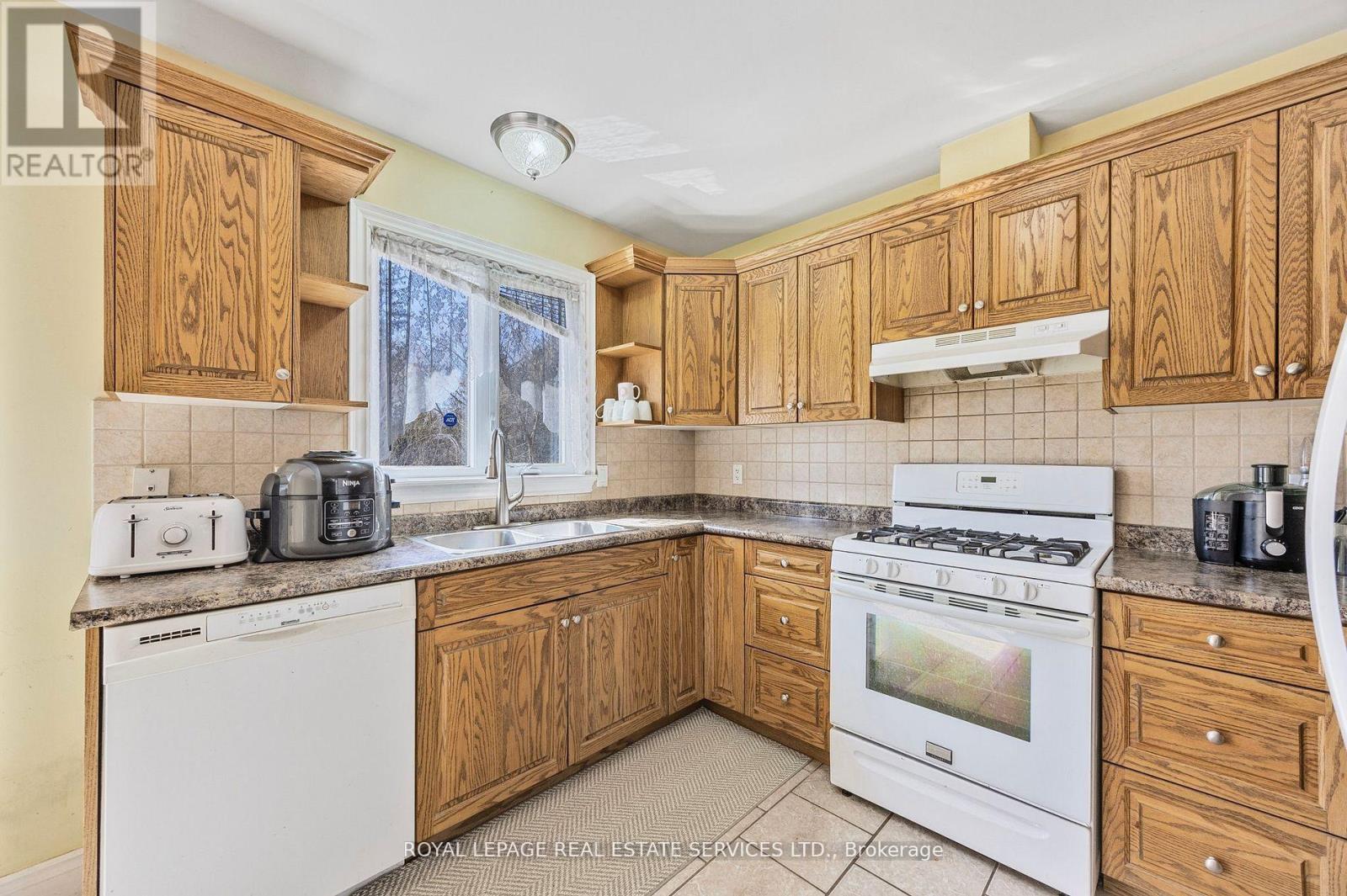 96 46th Street N, Wasaga Beach, Ontario  L9Z 1Y7 - Photo 14 - S12921620