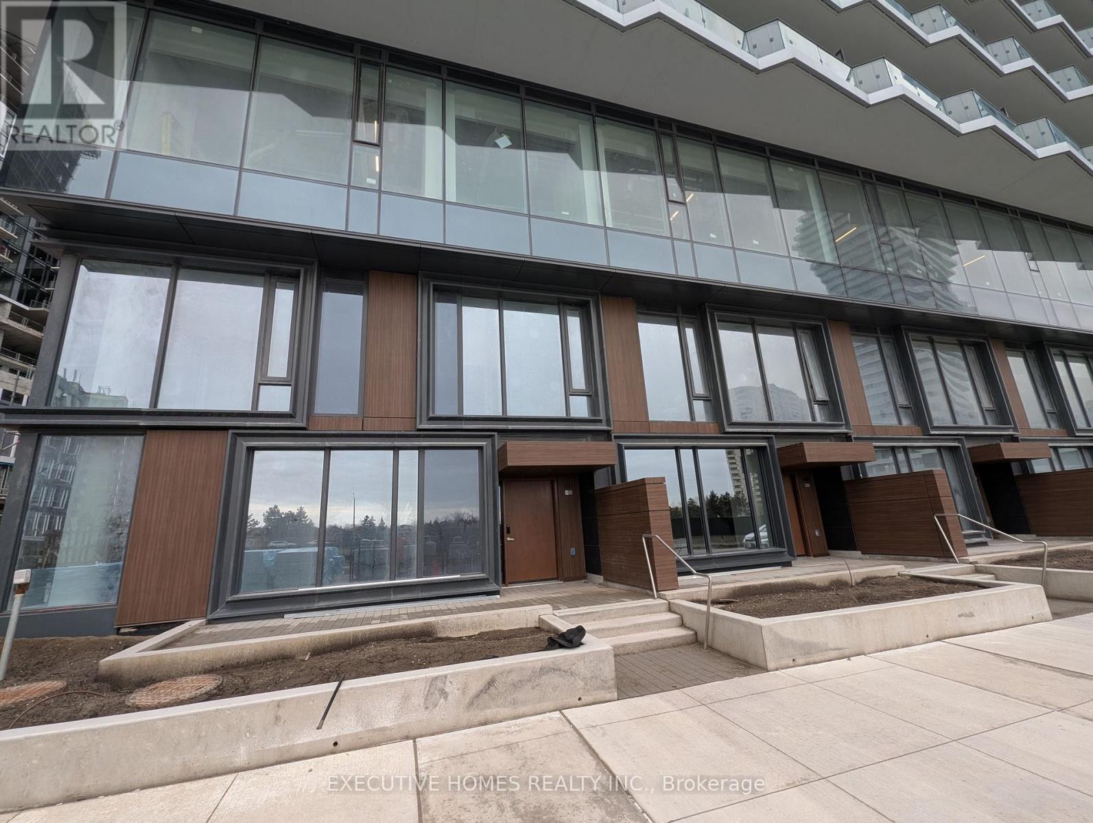 491 Soho Avenue, Mississauga, Ontario  L5B 0K7 - Photo 12 - W12921562