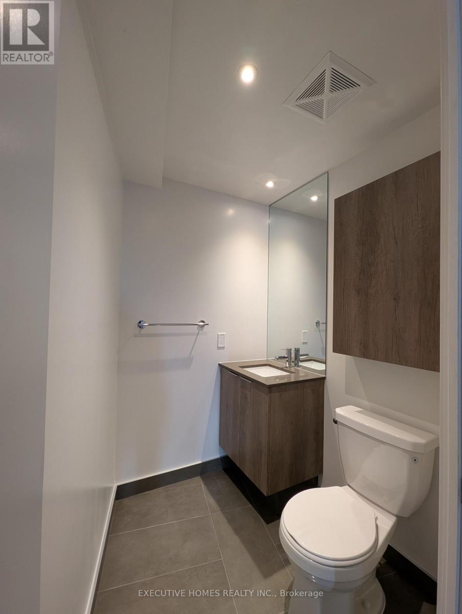 491 Soho Avenue, Mississauga, Ontario  L5B 0K7 - Photo 5 - W12921562