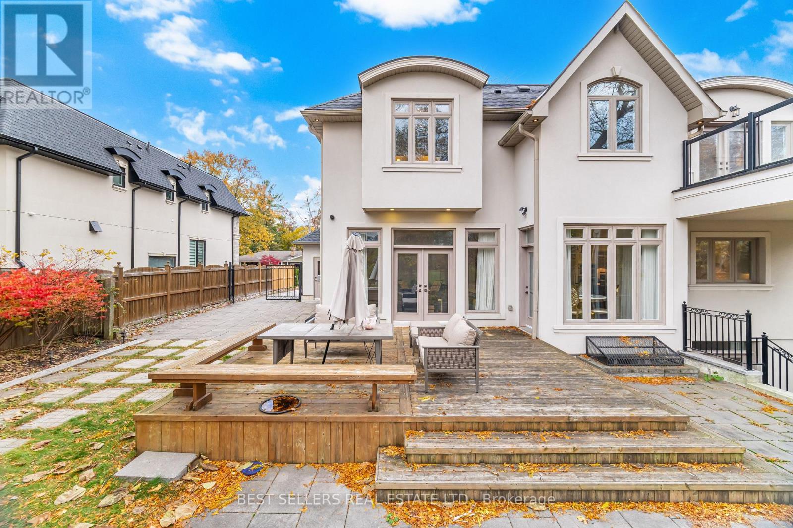 898 Parkland Ave Avenue, Mississauga, Ontario  L5H 3H1 - Photo 21 - W12921574