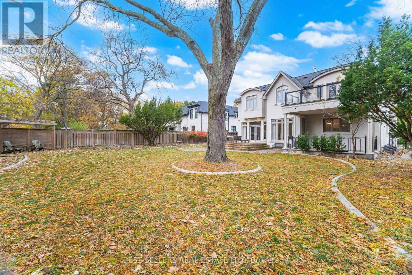 898 Parkland Ave Avenue, Mississauga, Ontario  L5H 3H1 - Photo 24 - W12921574