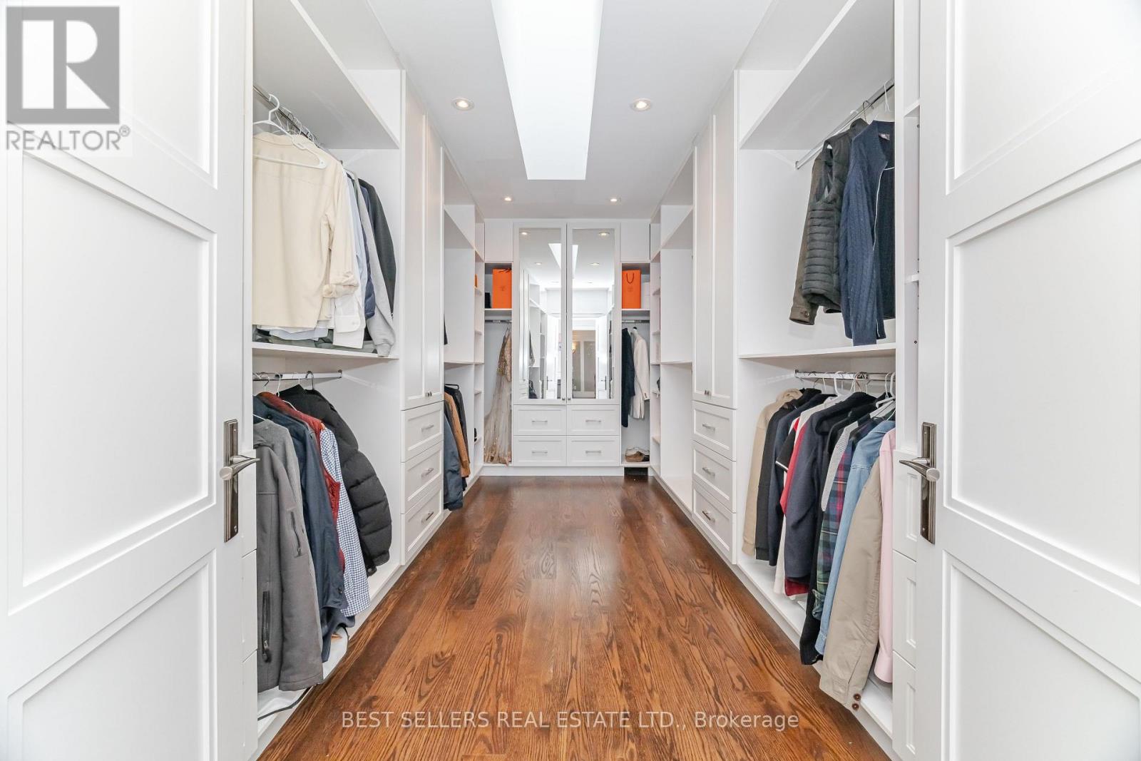 898 Parkland Ave Avenue, Mississauga, Ontario  L5H 3H1 - Photo 29 - W12921574