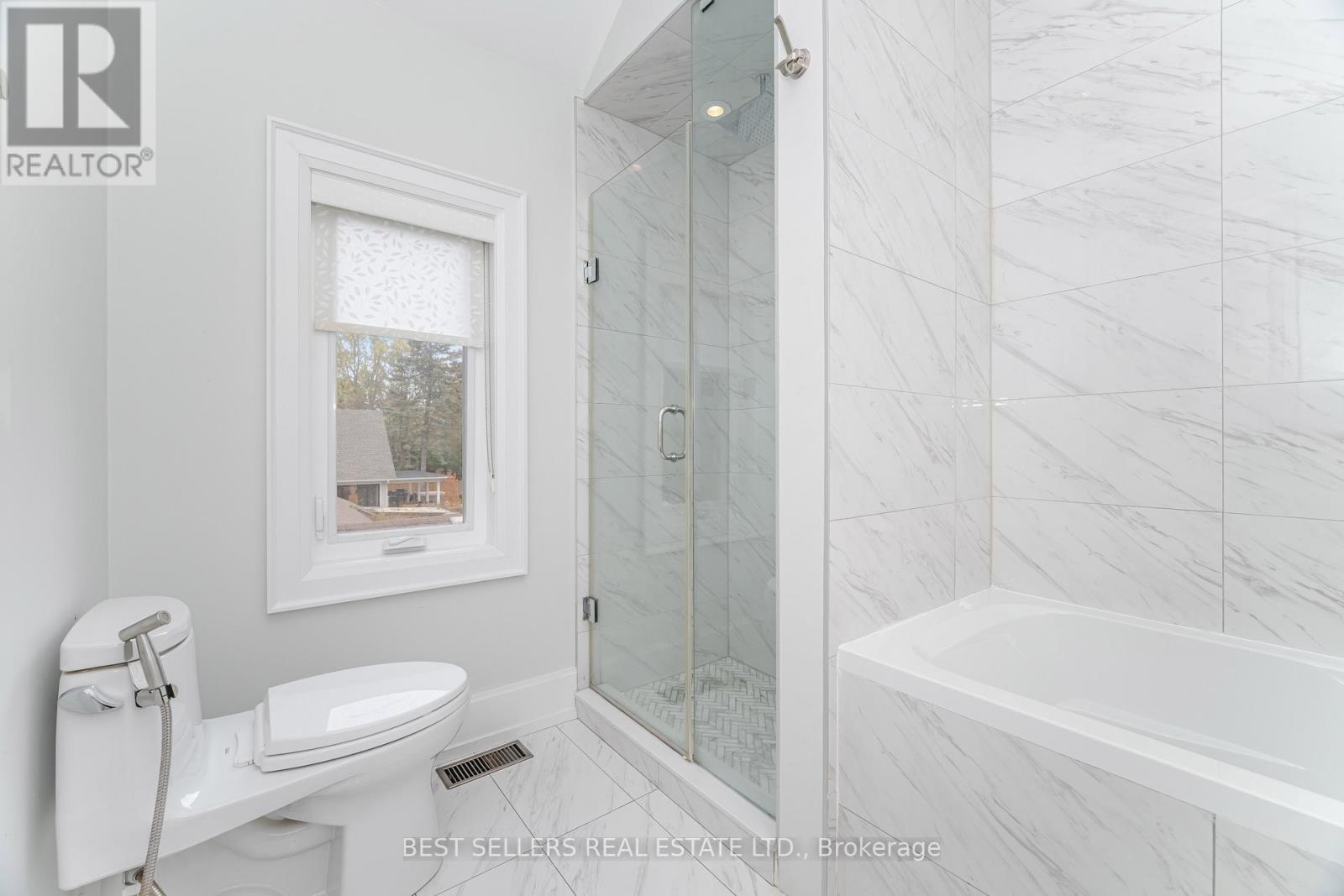 898 Parkland Ave Avenue, Mississauga, Ontario  L5H 3H1 - Photo 34 - W12921574