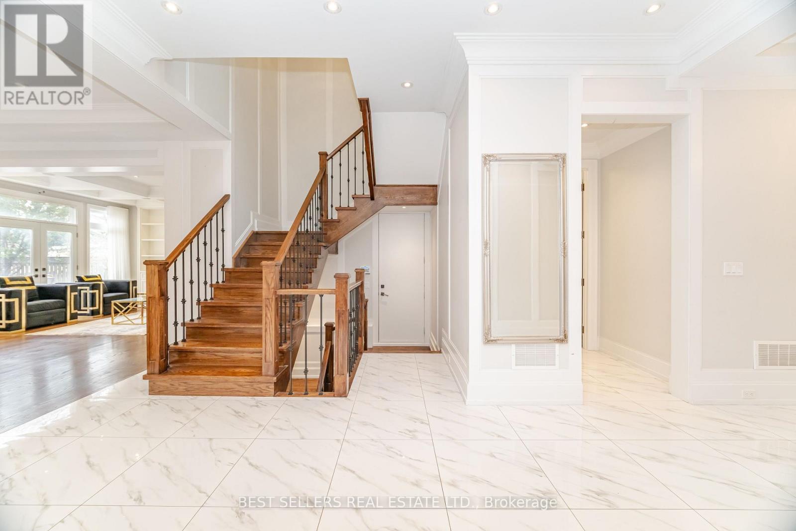 898 Parkland Ave Avenue, Mississauga, Ontario  L5H 3H1 - Photo 42 - W12921574