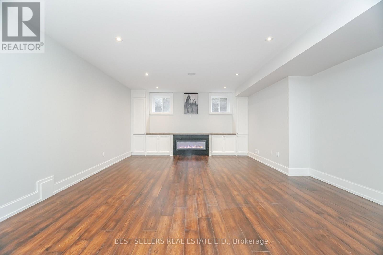 898 Parkland Ave Avenue, Mississauga, Ontario  L5H 3H1 - Photo 45 - W12921574