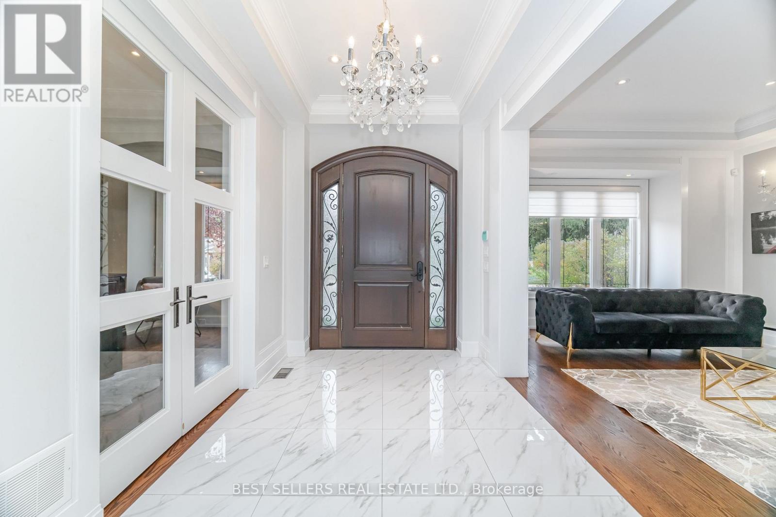 898 Parkland Ave Avenue, Mississauga, Ontario  L5H 3H1 - Photo 7 - W12921574