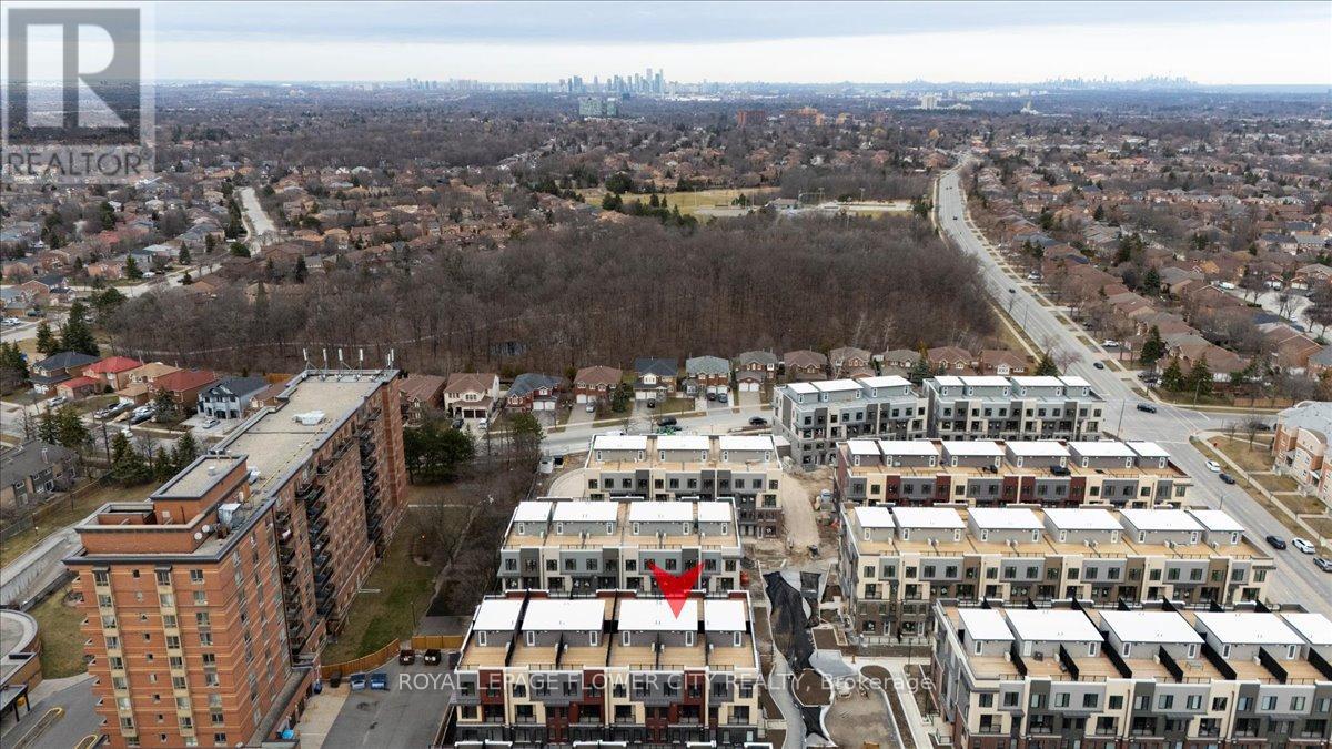 3 - 3421 Ridgeway Drive, Mississauga, Ontario  L5L 0C1 - Photo 2 - W12921638