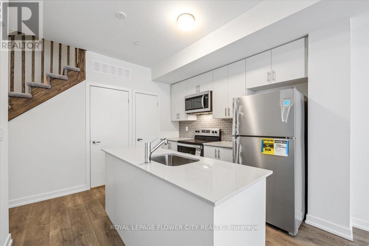 3 - 3421 Ridgeway Drive, Mississauga, Ontario  L5L 0C1 - Photo 7 - W12921638