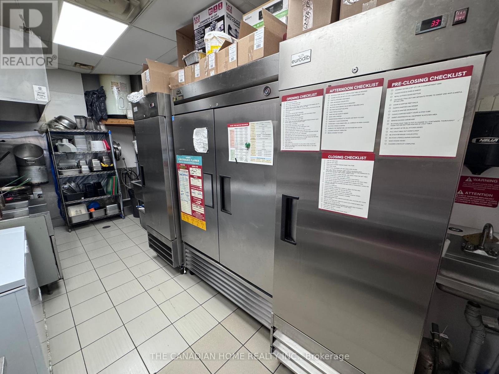 5010 Pinedale Avenue, Burlington, Ontario  L7L 0G3 - Photo 10 - W12921648