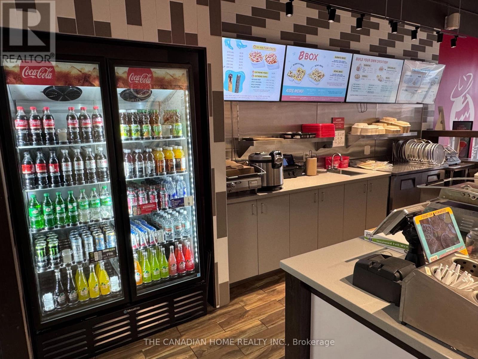 5010 Pinedale Avenue, Burlington, Ontario  L7L 0G3 - Photo 13 - W12921648