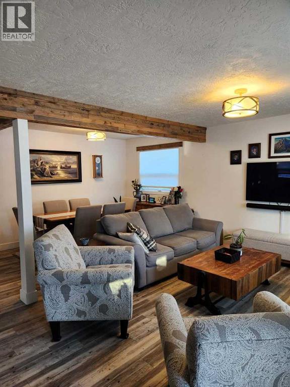 17w Civic Avenue, Magrath, Alberta  T0K 1J0 - Photo 3 - A2296236