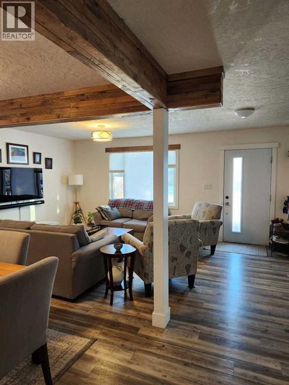 17w Civic Avenue, Magrath, Alberta  T0K 1J0 - Photo 4 - A2296236