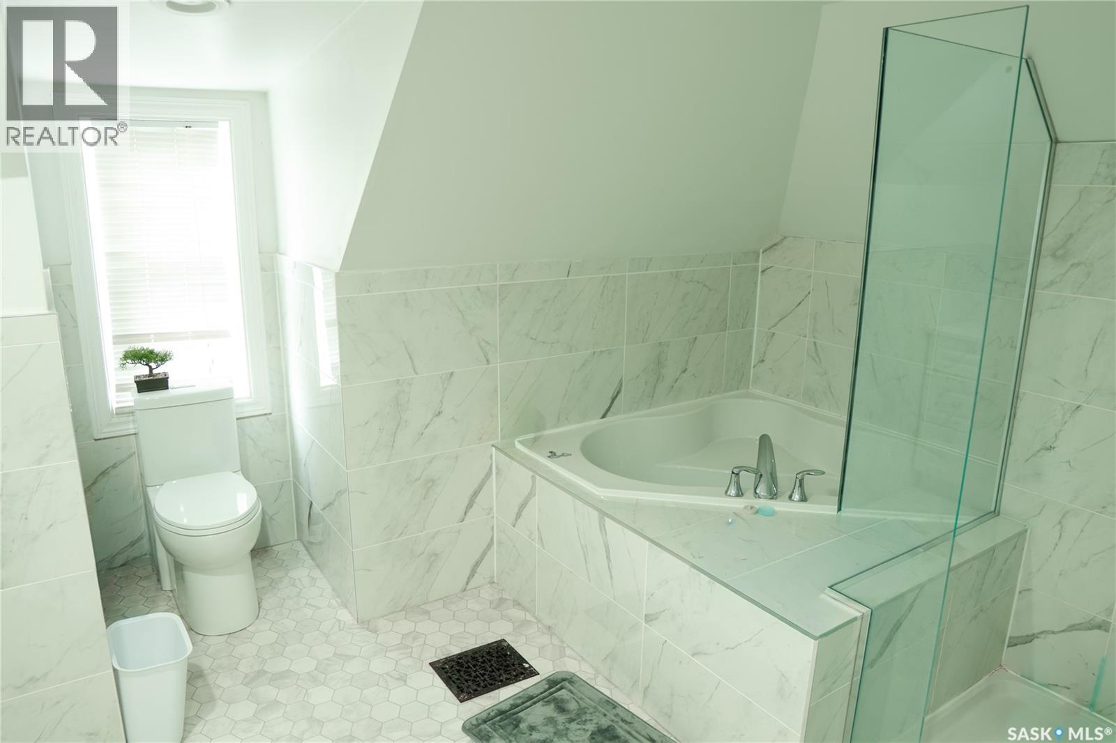 2128 Osler Street, Regina, Saskatchewan  S4P 1W6 - Photo 25 - SK031279