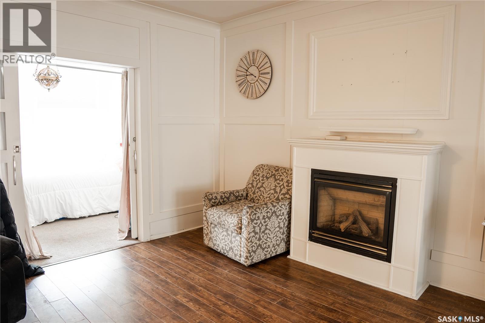 2128 Osler Street, Regina, Saskatchewan  S4P 1W6 - Photo 4 - SK031279