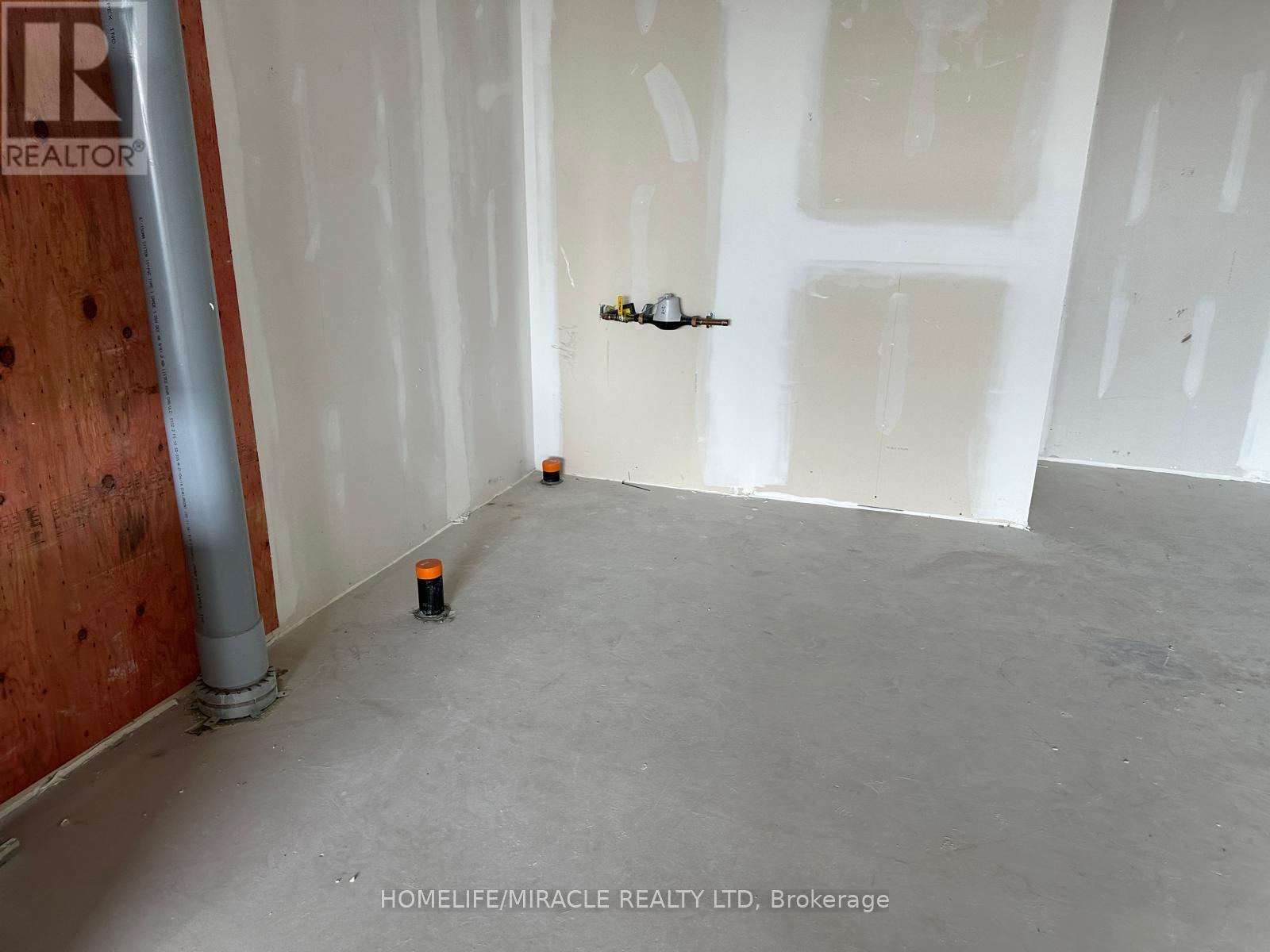 202 - 1038 Garner Road W, Hamilton, Ontario  L9G 0J2 - Photo 11 - X12921556