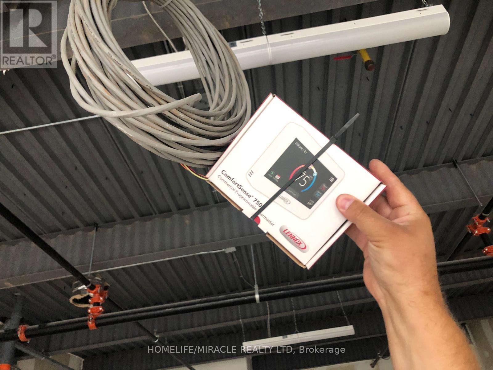 202 - 1038 Garner Road W, Hamilton, Ontario  L9G 0J2 - Photo 25 - X12921556