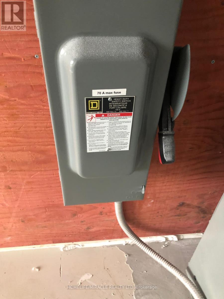 202 - 1038 Garner Road W, Hamilton, Ontario  L9G 0J2 - Photo 30 - X12921556