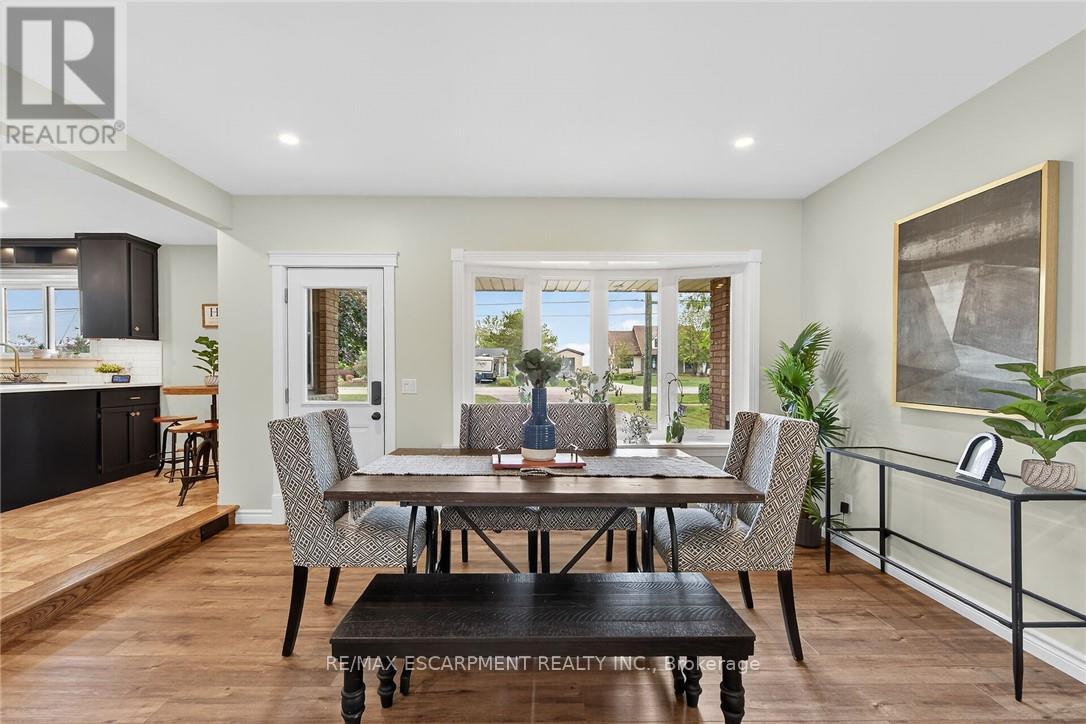 49 Erie Avenue N, Haldimand, Ontario  N0A 1G0 - Photo 10 - X12921636