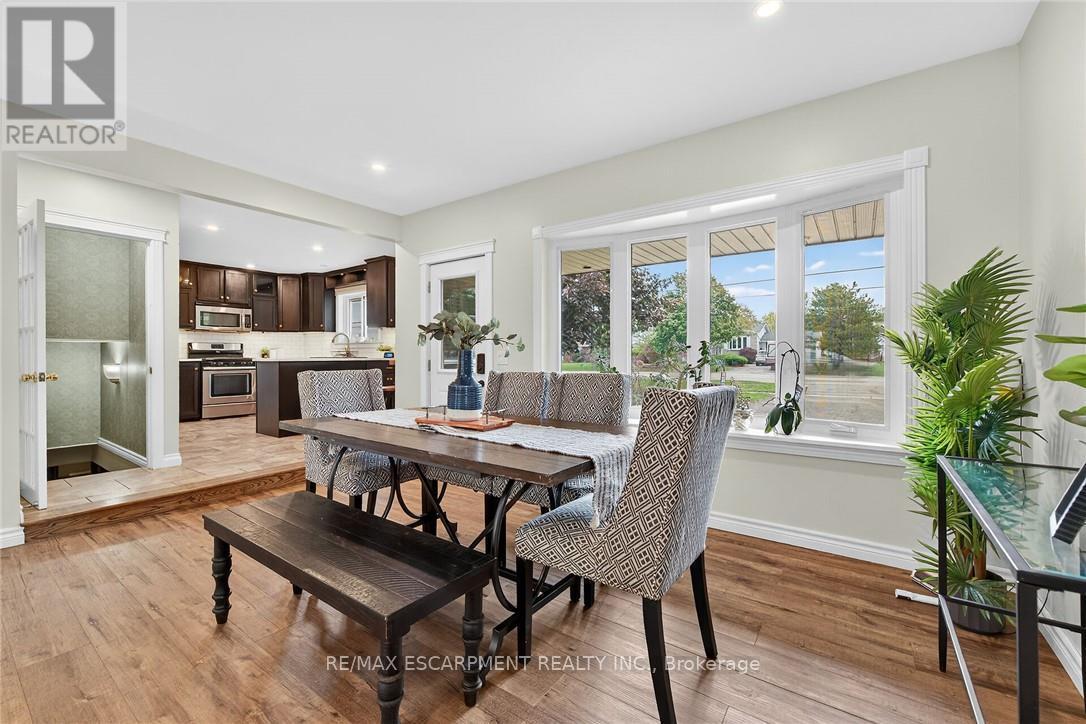 49 Erie Avenue N, Haldimand, Ontario  N0A 1G0 - Photo 11 - X12921636