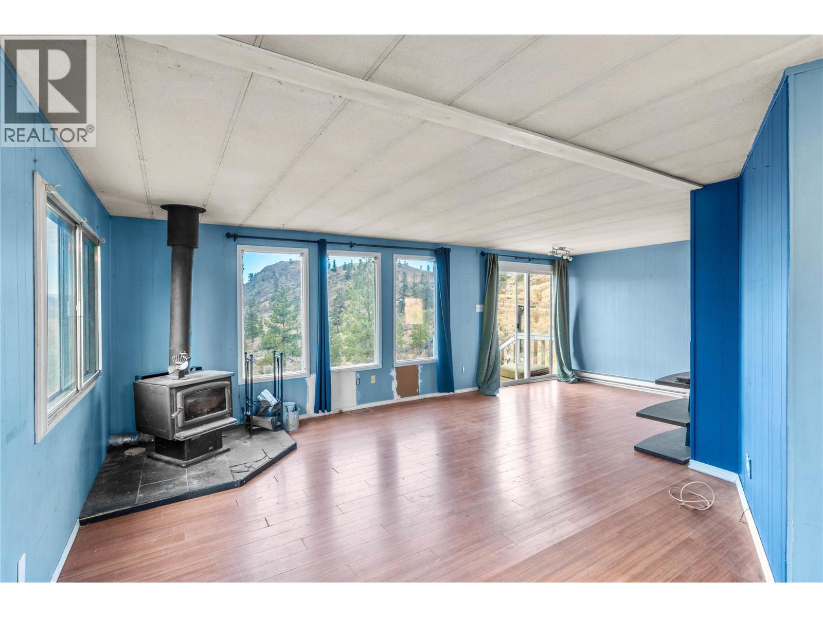 5165 TRANS CANADA Highway W Kamloops Photo 3