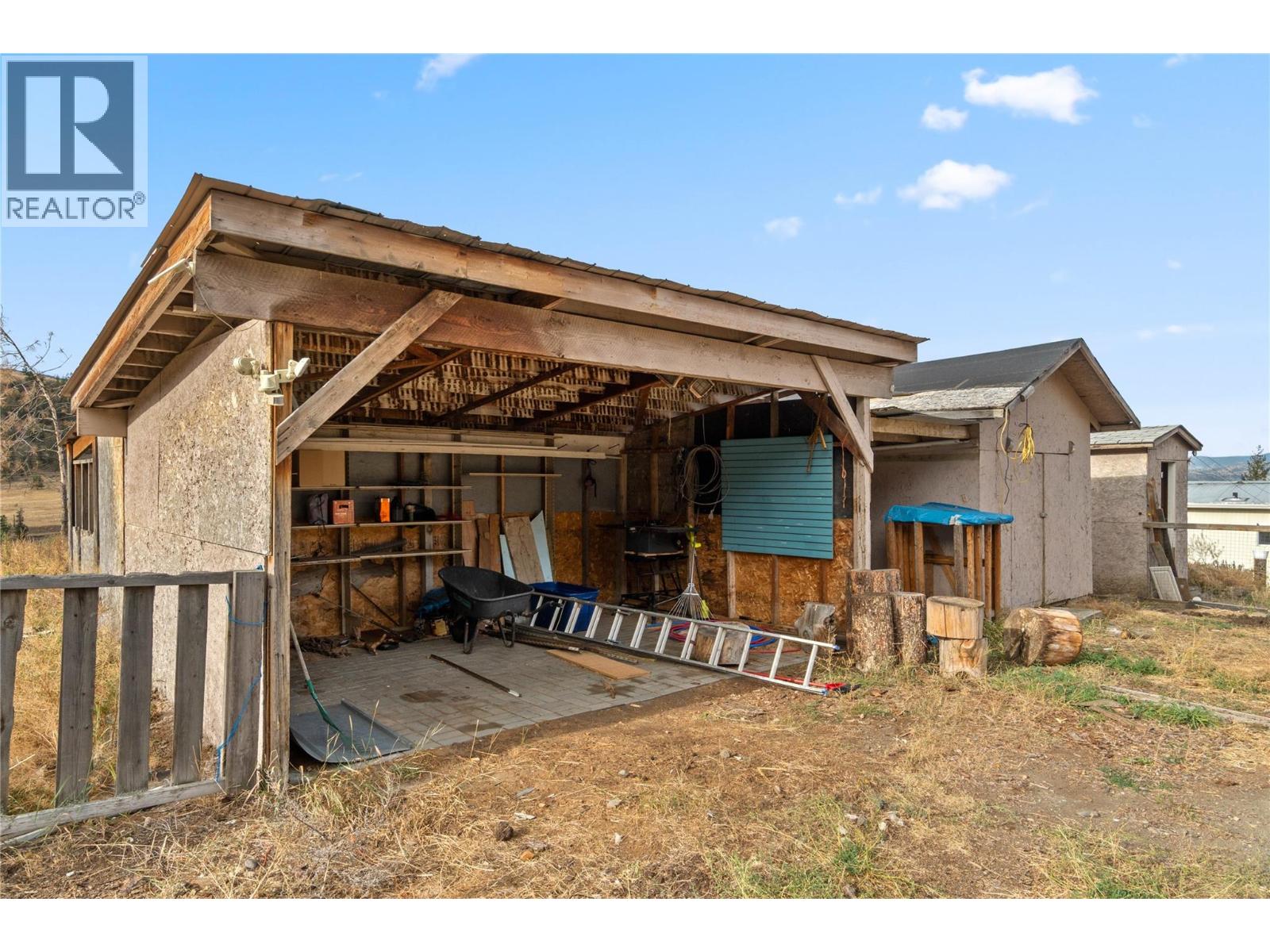 5165 TRANS CANADA Highway W Kamloops Photo 17