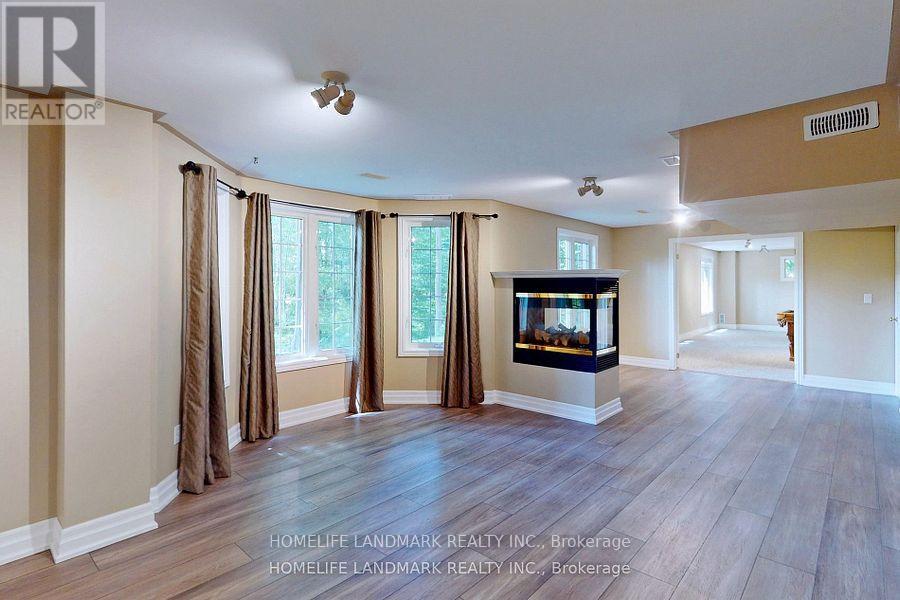 1976 Forest Valley Drive, Innisfil, Ontario  L9S 4A5 - Photo 17 - N12898324