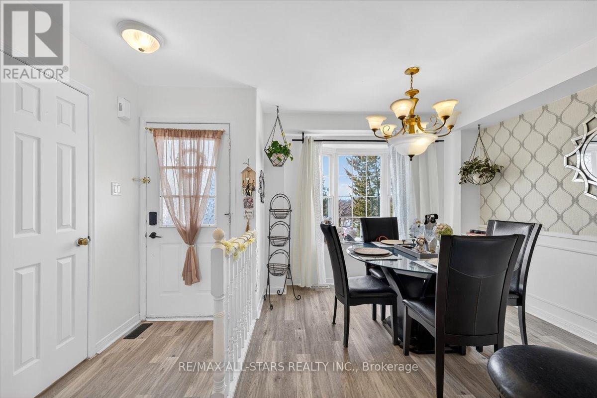 3 - 119 Spring Road, Georgina, Ontario  L4P 2K4 - Photo 5 - N12913880