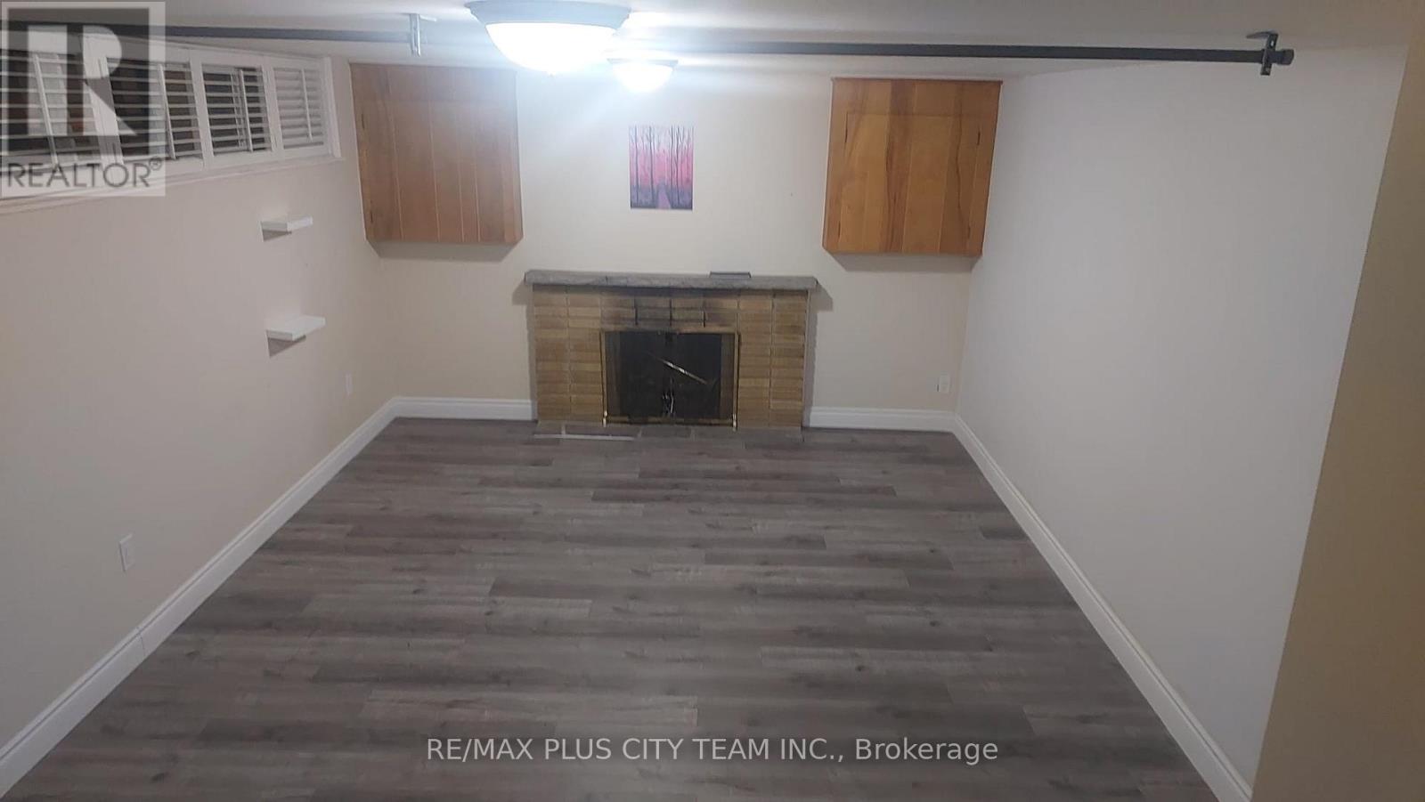 5 Breadner Drive, Toronto, Ontario  M9R 3M3 - Photo 11 - W12854586