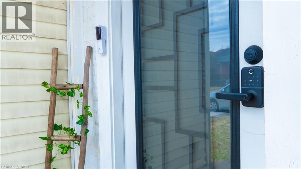 51 Tisdale Street N, Hamilton, Ontario  L8L 5M3 - Photo 3 - 40814857