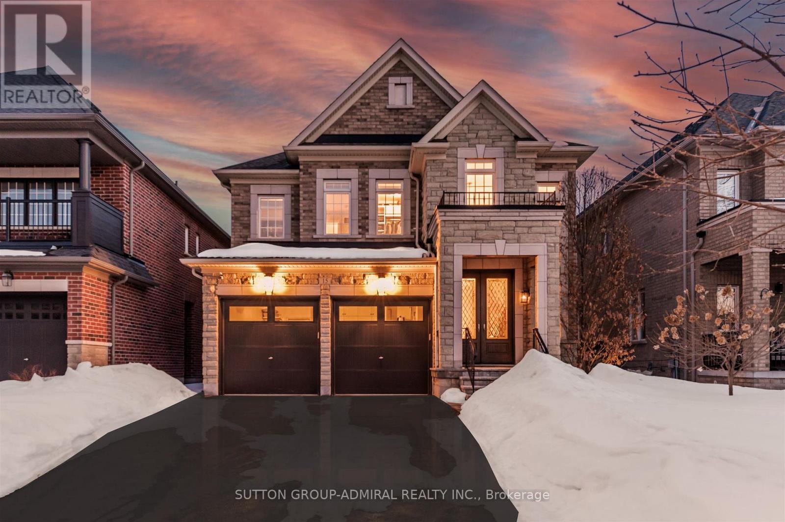 15 STORMONT TRAIL, Vaughan, Ontario